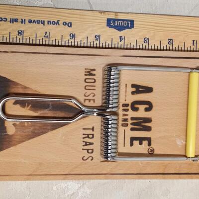 Mouse Trap Cutting board