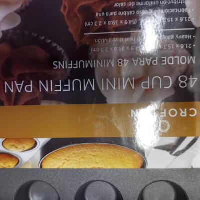 NWT 2 48 cup mini muffin pans