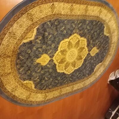 Oval rug
