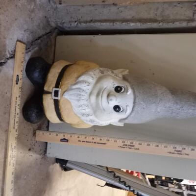 Pair of garden gnomes