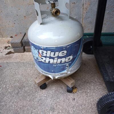 Propane grill, w cover