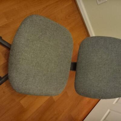 rolling office chair