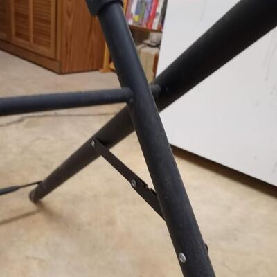 round outdoor glass top table