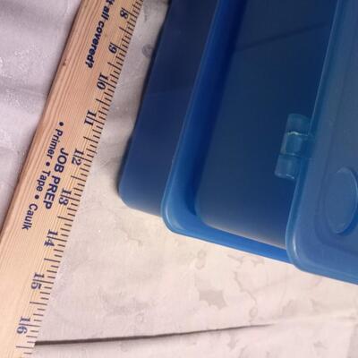 set blue storage box