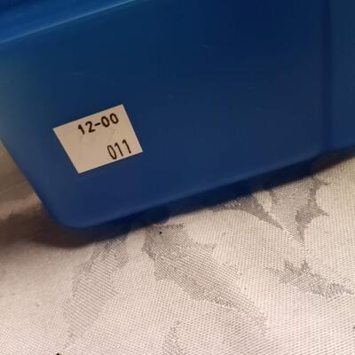set blue storage box
