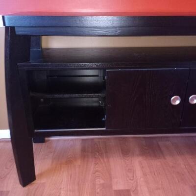 Side table/buffet
