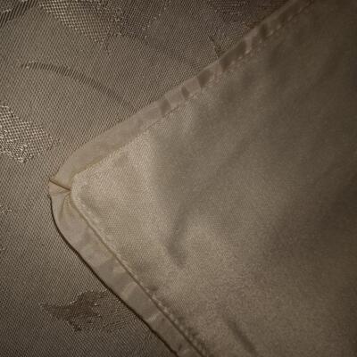 White placemats, (4)