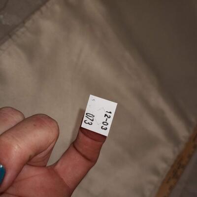 White placemats, (4)