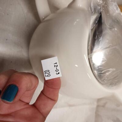 White tea pot
