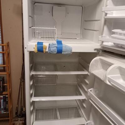 Working refrigerator, AU sticker