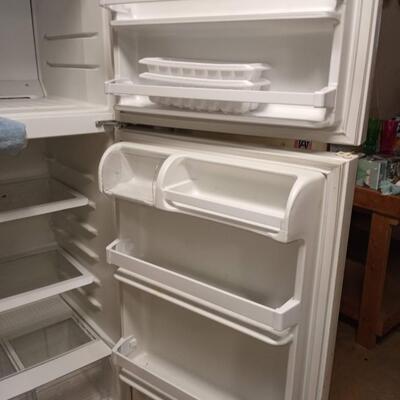 Working refrigerator, AU sticker