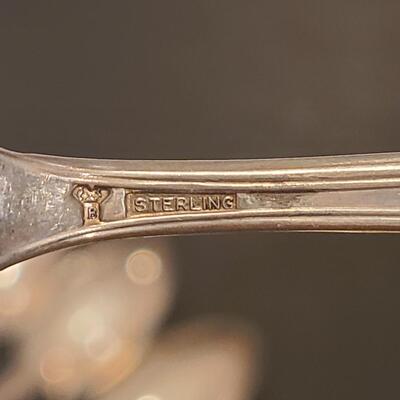 Lot J7: Mixed Lot of Sterling Silver Teaspoons (1 lb 4.7 ounces) Monograms