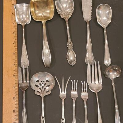 Lot J6: Mixed lot of Sterling Silver Service Flatware (11.4 ounces)