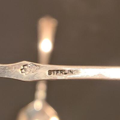 Lot J6: Mixed lot of Sterling Silver Service Flatware (11.4 ounces)