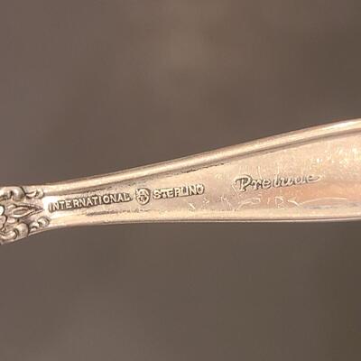 Lot J5: Vintage 5-piece Baby/Toddler Sterling Silver Set "Prelude" Pattern (3.8 ounces)