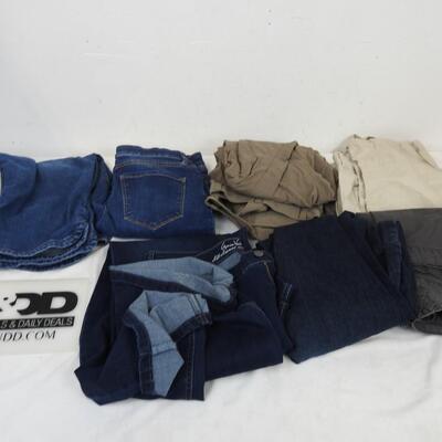 7 Pairs of Jeans Gloria Anderald, Tommy Hilfer, Eddie Bauer, See Sizes in Photos