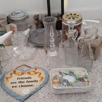 Lot of Various Vintage Trinkets