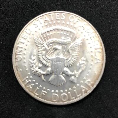 Lot 226: Eight Kennedy Half Dollars - 1 1965 7 1968
