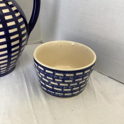 A - 338 Three Piece Vintage Blue/White Pottery Lot