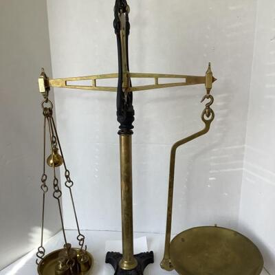 A - 363 Large Early 20th Century W & T Avery Beam Scale