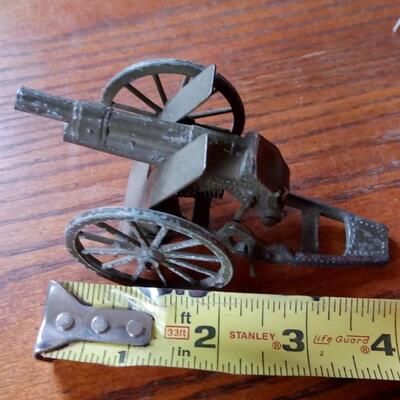 LOT 34  METAL TOY CANNON