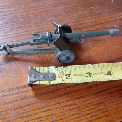 LOT 37  OLD DINKY TOY CANNON