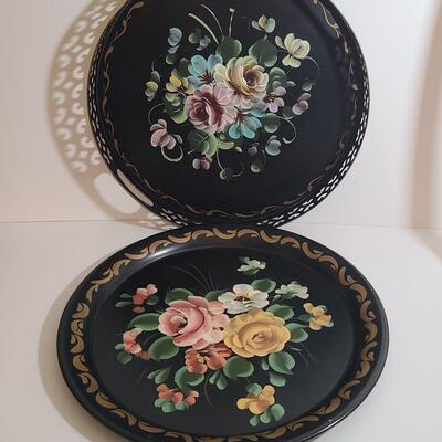Lot 801: Vintage/Antique Hand Painted Vanity/Tea/Beverage Trays