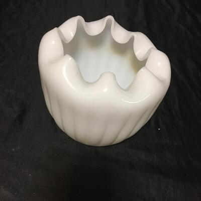 White wave Vase