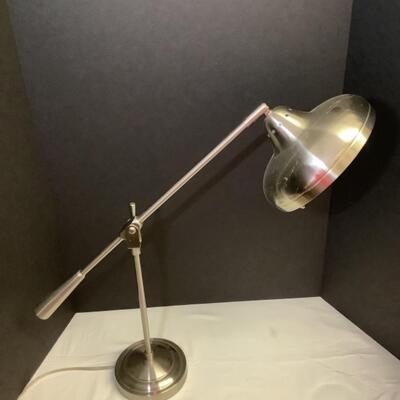 A - 373 Vintage Tripod Table Lamp
