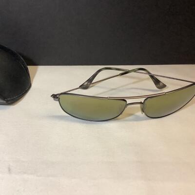 A - 375 Ray Ban P Sunglasses & Case