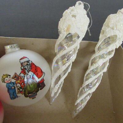 Lot of Vintage Campbell's Soup Glass Ornaments and Icicle Ornaments