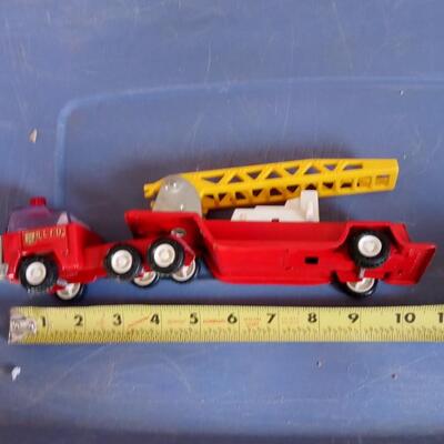 LOT 49  TOOTSIE TOY FIRE TRUCK