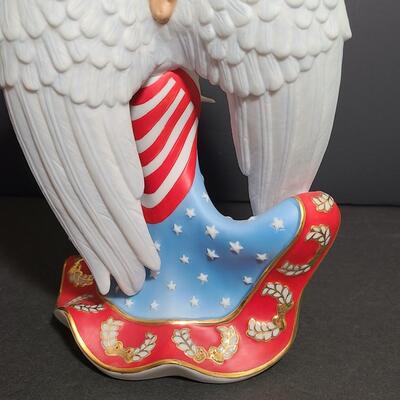 Lot 900: Lenox "God Bless America"