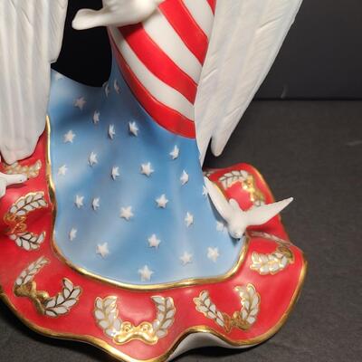 Lot 900: Lenox "God Bless America"