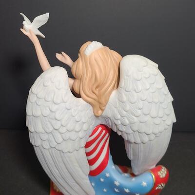 Lot 900: Lenox "God Bless America"