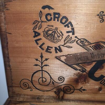 Lot 777: Vintage Wood Advertising Storage Boxes: Flower Seeds & Croft Allen Cocoa