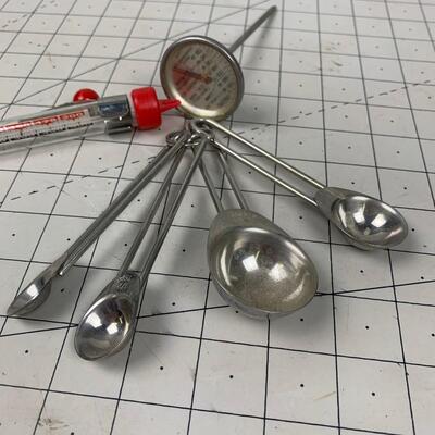 #104 Thermometers & Measuring Spoons