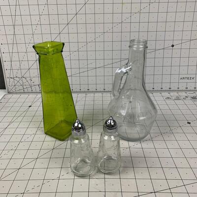 #105 Shakers & Glass Vases
