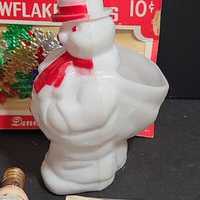 Lot 758: Vintage Christmas Ephemera and More