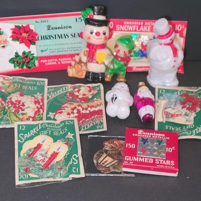 Lot 758: Vintage Christmas Ephemera and More