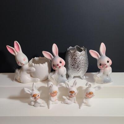Lot 755: Vintage Easter Decorations