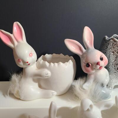Lot 755: Vintage Easter Decorations