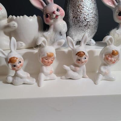 Lot 755: Vintage Easter Decorations
