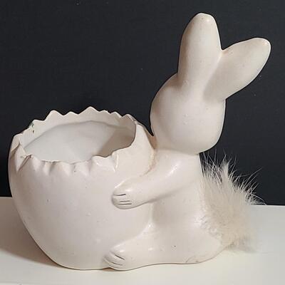 Lot 755: Vintage Easter Decorations
