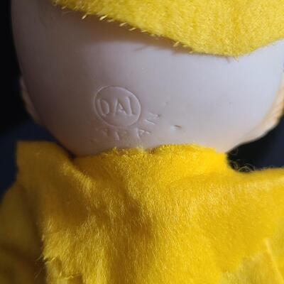 Lot 744: HTF Rabbit, Easter/Spring Knee-huggers