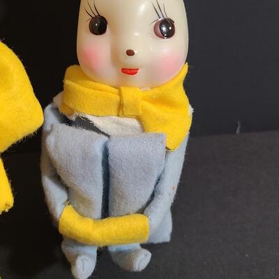 Lot 744: HTF Rabbit, Easter/Spring Knee-huggers
