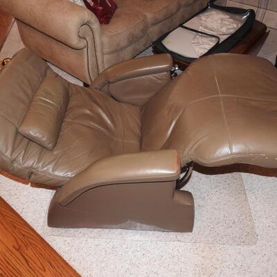 Leather Zero Gravity Recliner