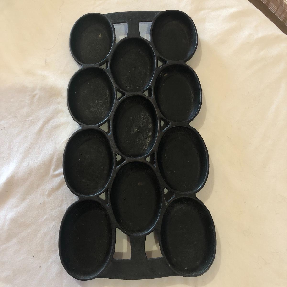 Antique Cast Iron Corn French Roll And Waterman 8 Muffin Pan G Km 5848