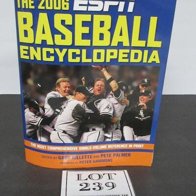 2006 Baseball Encyclopedia Huge Book, Soft Cover