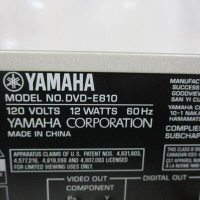 Yamaha Natural Sound DVD Player DVD-E810
